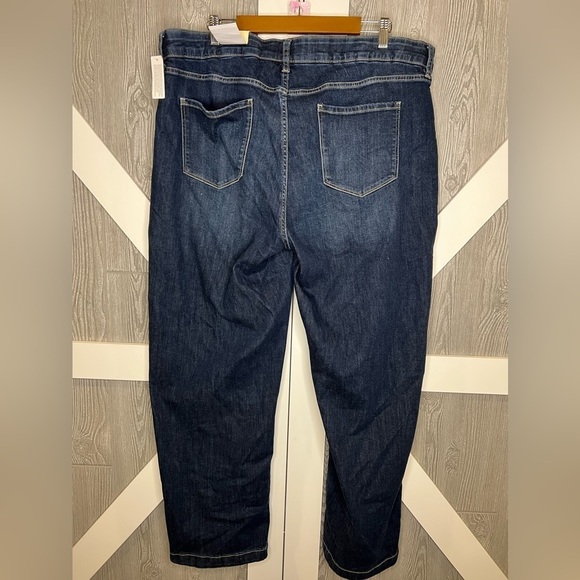 358. NWT St. John's Bay Womens Mid Rise Secretly Slender Straight Leg Jean 20W - Picture 6 of 6